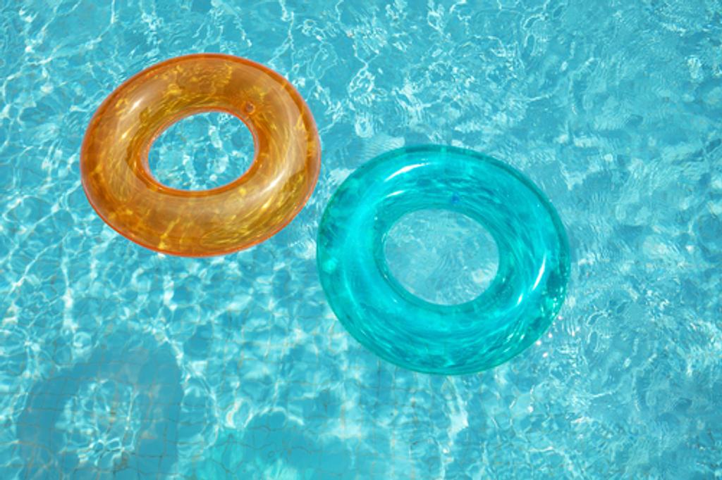 Schwimmring transparent