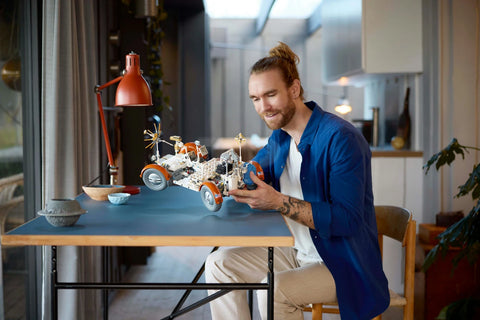 LEGO® - NASA Apollo Lunar Rover - Build & Explore the Moon! 🌕🛠️