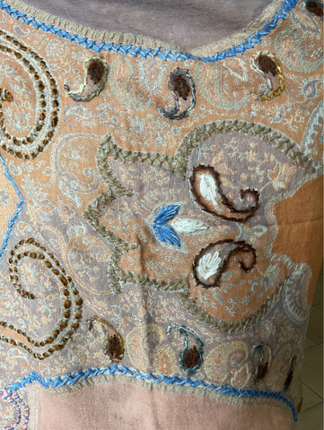 AISHITERU - Lysandra Embroidered Wool Shawl - Desert Bloom Elegance ✨🧣