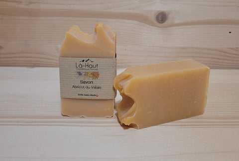 🧼 Le Savon Abricot du Valais – Le Nettoyant Doux de la Nature 🍑