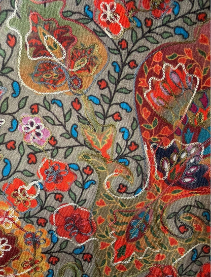 AISHITERU - Elowyn Embroidered Cashmere Shawl - Timeless Colorful Heritage 🌺✨