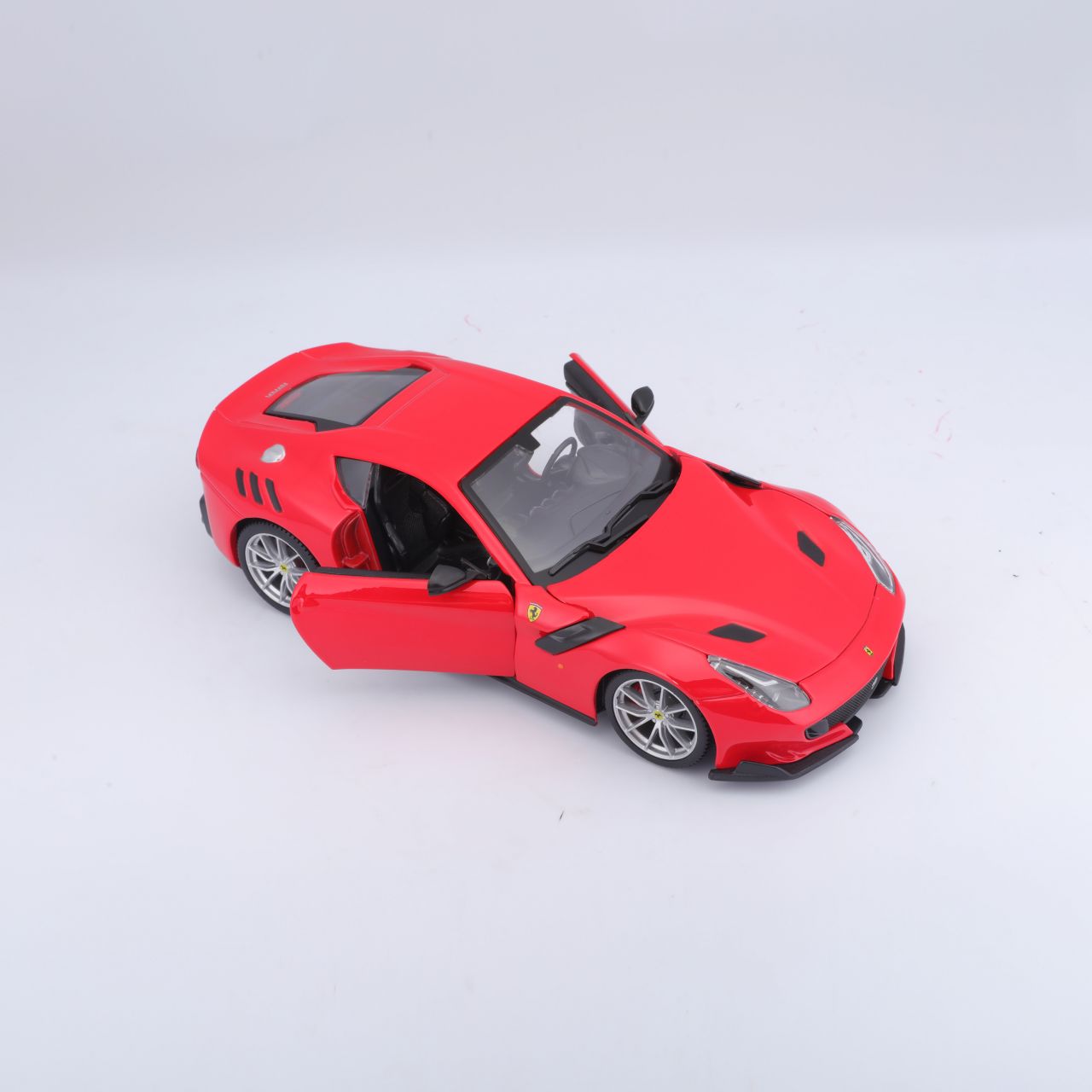 Ferrari R&P F12tdf 1/24 rot