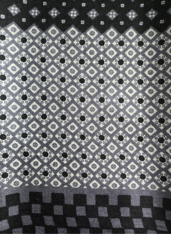 AISHITERU - Monochrome Elegance Printed Cashmere Scarf - Timeless Luxury, Soft & Cozy 🧣✨