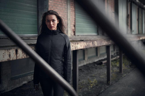 Leichte und bequeme Jacke für Damen - Craft Emotion Light Padded JKT