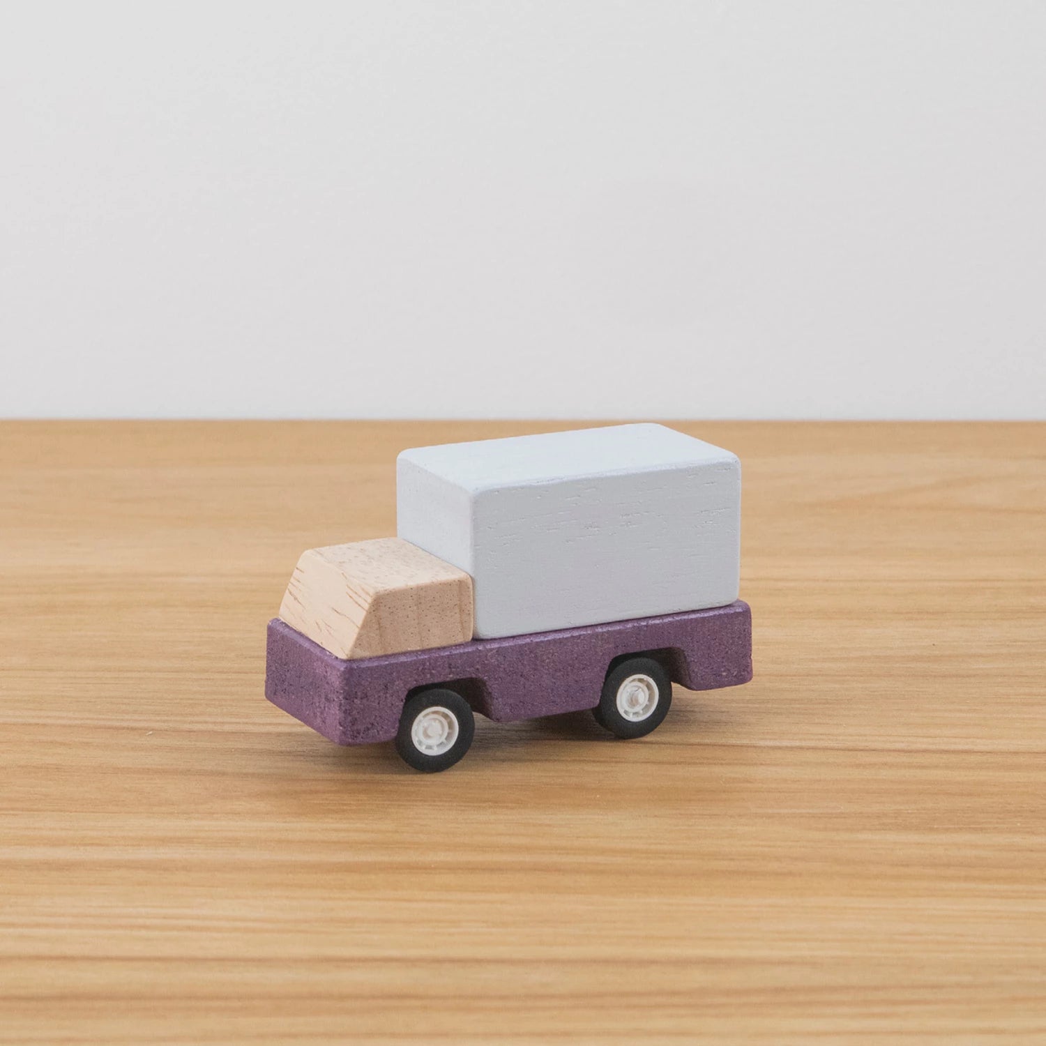 PlanWorld Lastwagen violett