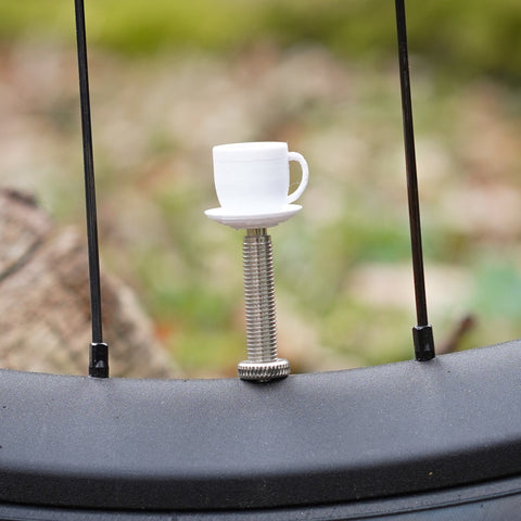 Piatto bianco caffè | Capsterpiece tappo di valvola