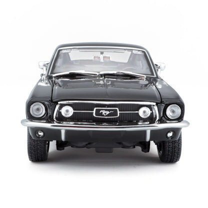 Ford Mustang 1967 1/18 schwarz