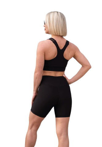 7001 Midi Short in Schwarz