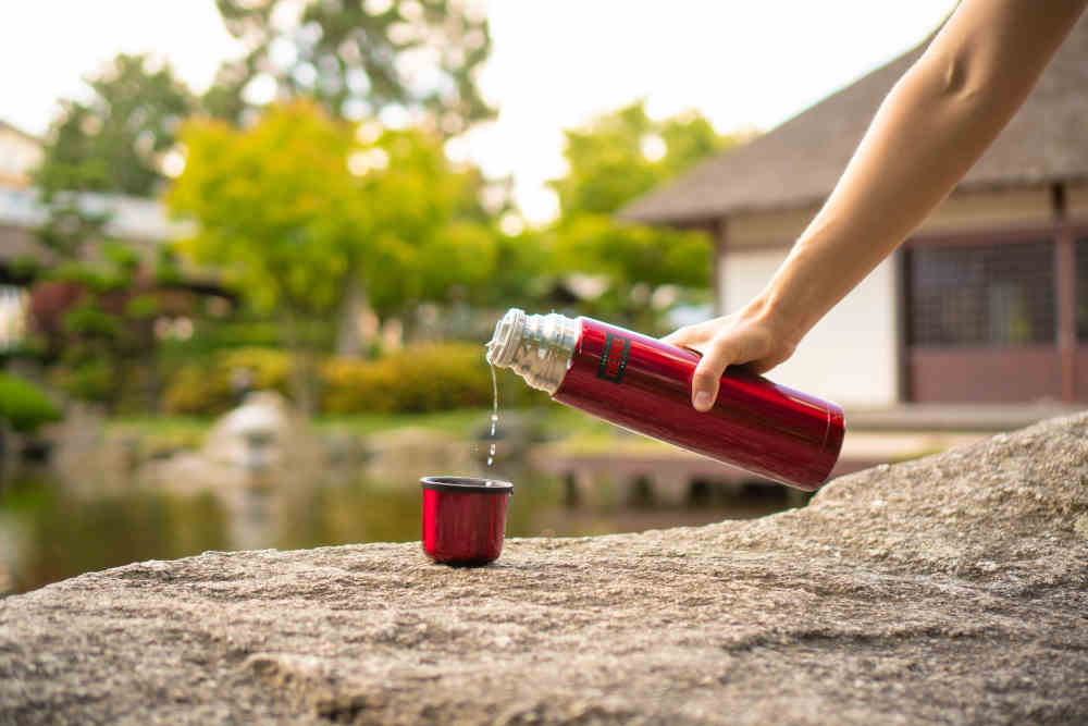Isolierflasche Light &amp; Compact cranberry 0.75l
