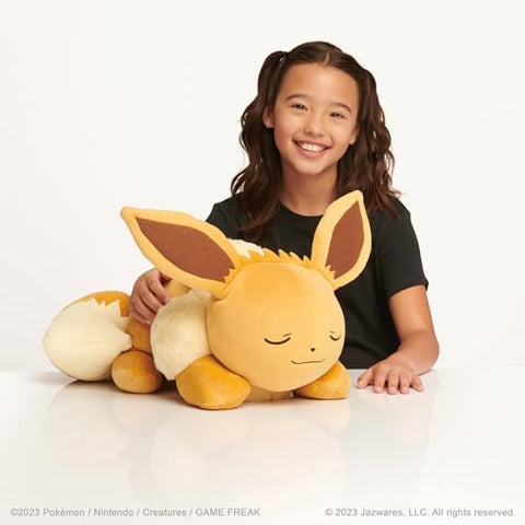 Pokémon PKW0222 - 45cm Schlafendes Plüsch - Evoli , offizielles Pokémon Plüsch