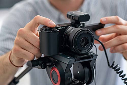 Sony Alpha ZV-E10 | APS-C spiegellose Wechselobjektiv-Vlog-Kamera (schwenkbarer Bildschirm für Vlogging, 4K-Video, Echtzeit-Augen-Autofokus), Schwarz + SEL1650 Objektiv