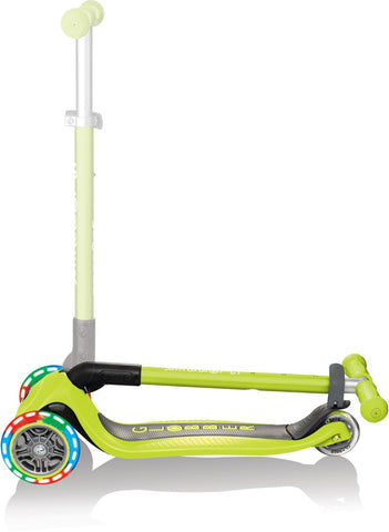 Globber Mini Scooter | Primo Foldable Lights | Anodized T-Bar | Limettengrün