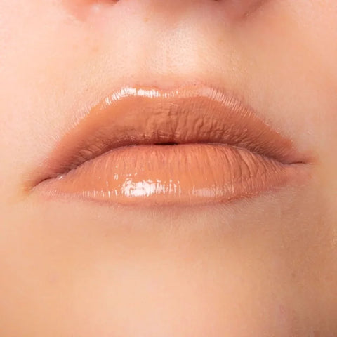 Glänzender Lippenstift Nude Mokka BIO - 3.5g - Charlotte Bio