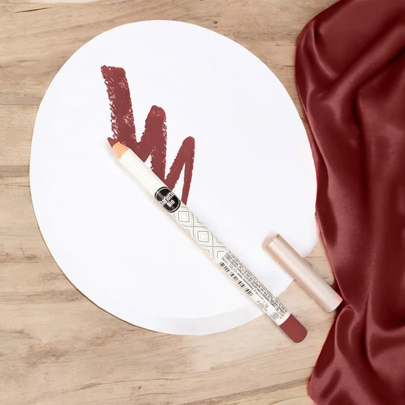 Lippenkonturenstift mit langem Halt Rot BIO - 1.1g - Charlotte Bio