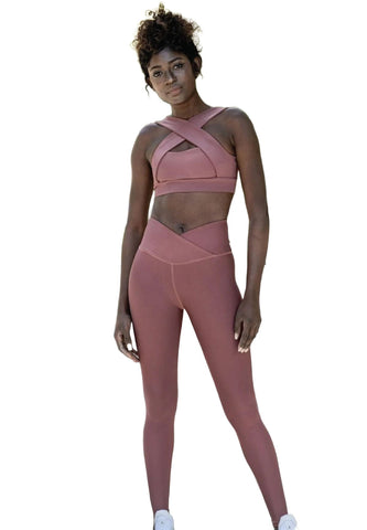 208 Decoltée Sport Bra in Dark Rose