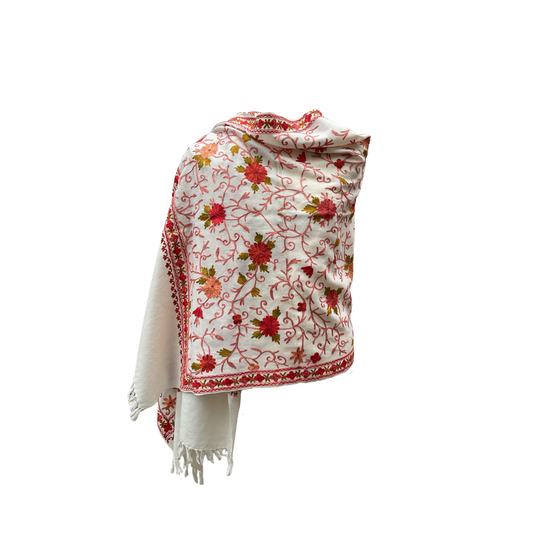 AISHITERU - Bianca Wool Shawl - Hand-embroidered Floral Elegance 🌺✨