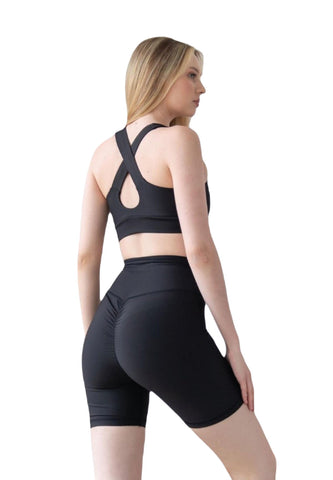 8000 Scrunch Butt Short in Schwarz