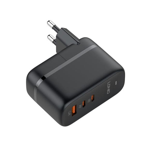 3-in-1 Turbo Charger 65W – 2x USB-C & 1x USB, Inkl. UK/EU/US Aufsätze
