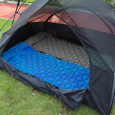 Aufblasbare Camping-Matratze – 190 x 60 cm, eingebaute Fuss-Luftpumpe