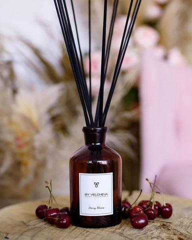 By Velcheva Raumduft Mikado Cherry Blossom – 125 ml, Kirsche, Rose & Vanille