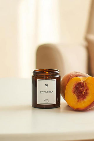 By Velcheva Duftkerze Bellini – 160 ml, Pfirsich, Rum & Vanille