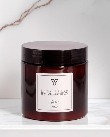 By Velcheva Körpercreme Dubai – 200 ml, Rose, Oud & Vanille, für alle Hauttypen