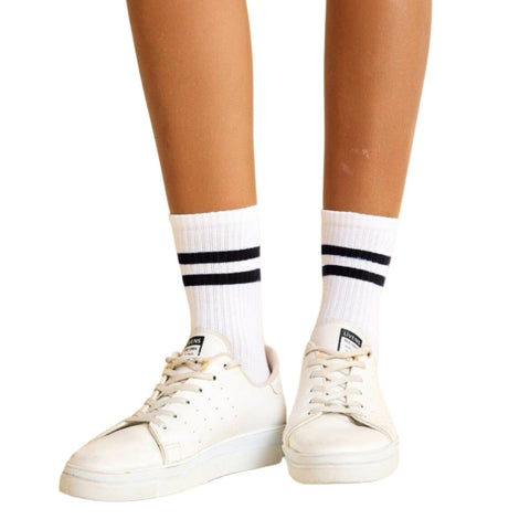 455-8 - Chaussettes Blanches avec Rayures Noires - Style Sportif & Confort 🧦✨
