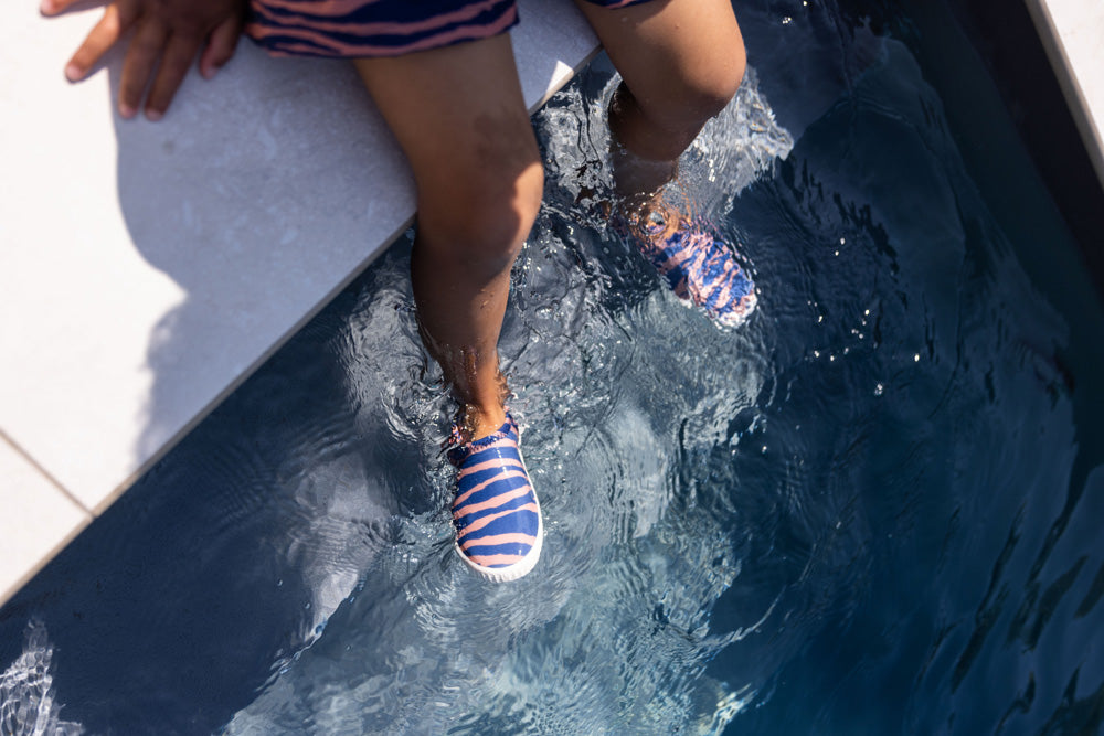 Swim Essentials | Badeschuhe | Gr. 23 | Blue Zebra