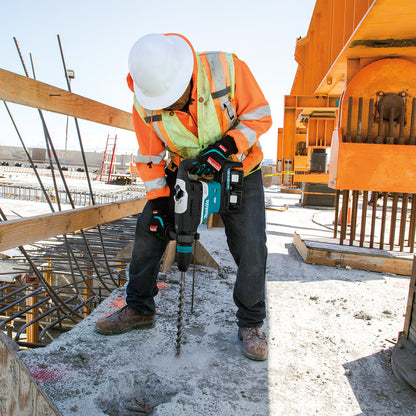 
          Akku- Bohr- und Spitzhammer LXT ®
          DHR400ZKU
        