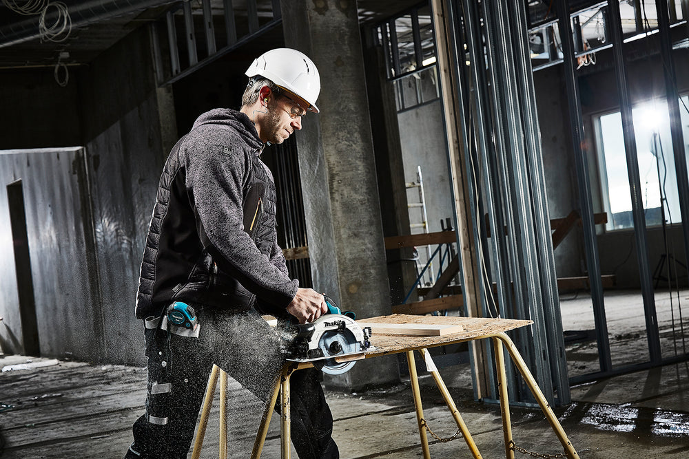 
          Akku-Handkreissäge LXT ®
          DHS660RTJ
        