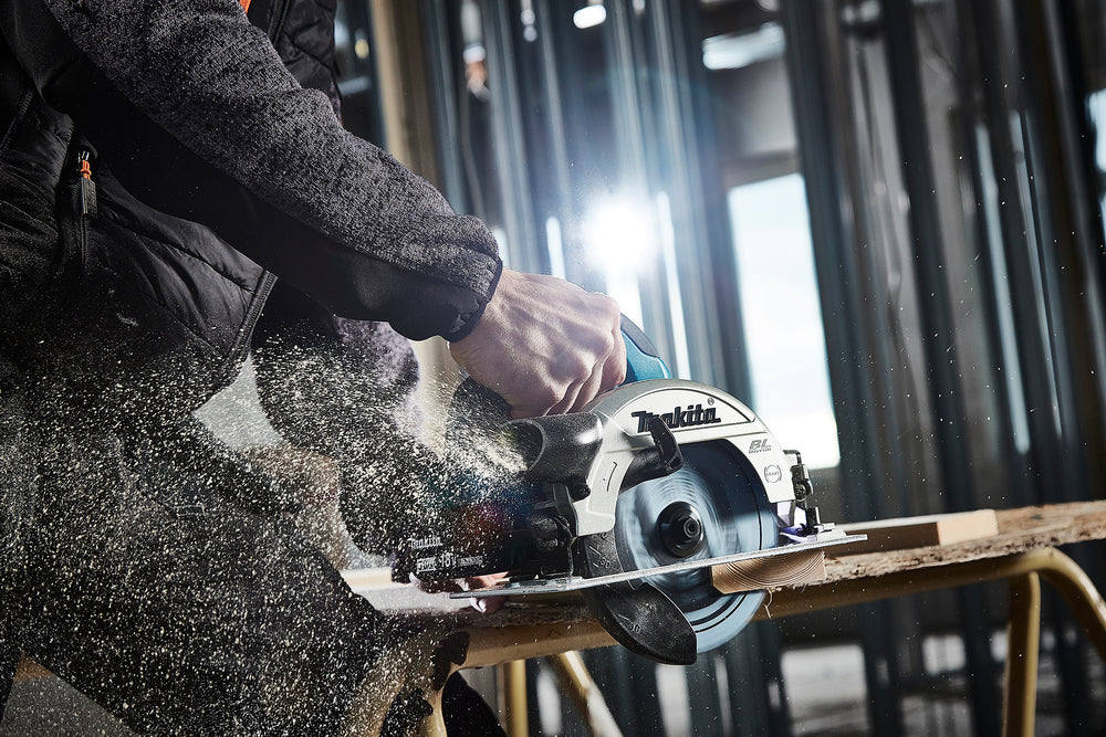 
          Akku-Handkreissäge LXT ®
          DHS660RTJ
        