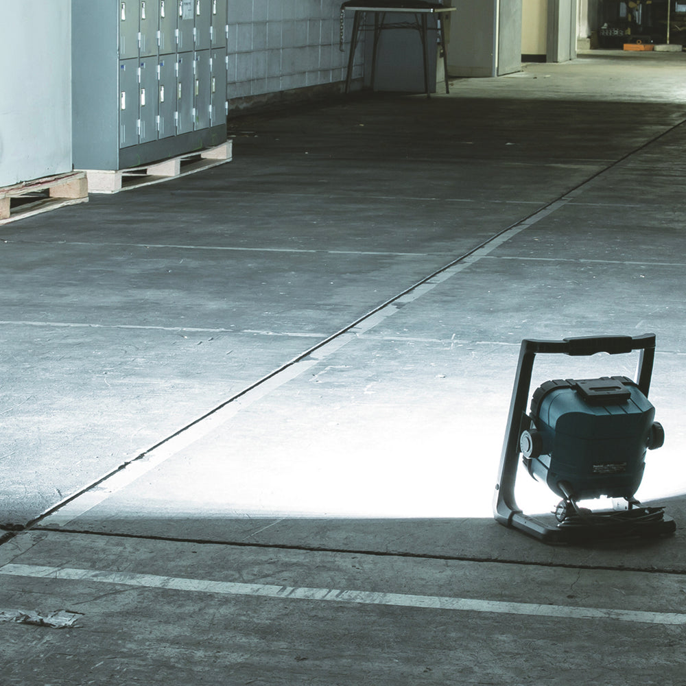 
          Baustellenlampe LXT ®
          DEADML805
        