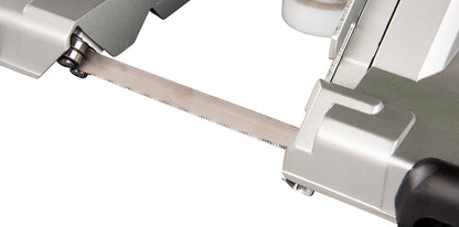 
          Tragbare- Akku-Bandsäge LXT ®
          DPB180RTE
        