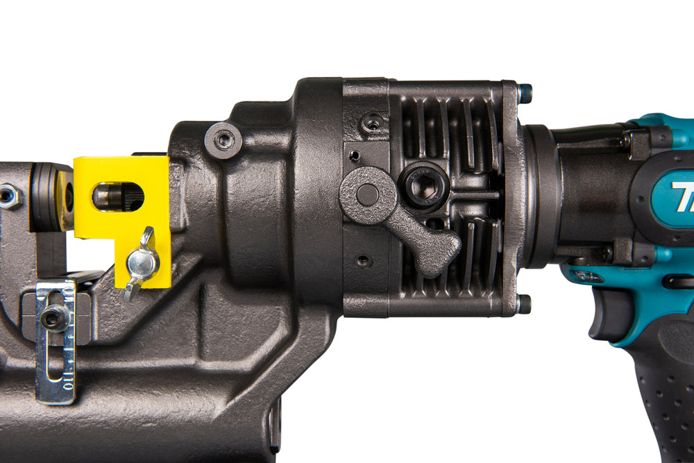 
          Akku-Lochstanzer LXT ®
          DPP200ZK
        