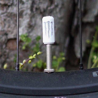 Monsta White Dose | Capsterpiece Ventilkappe