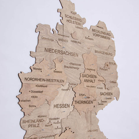 Ciesz się Drewnem - 3D Drewniana Mapa Niemiec - 🇩🇪 Wyprodukowano w Niemczech - Rustykalna Drewniana Mapa do Dekoracji Wnętrz 🪵🏠