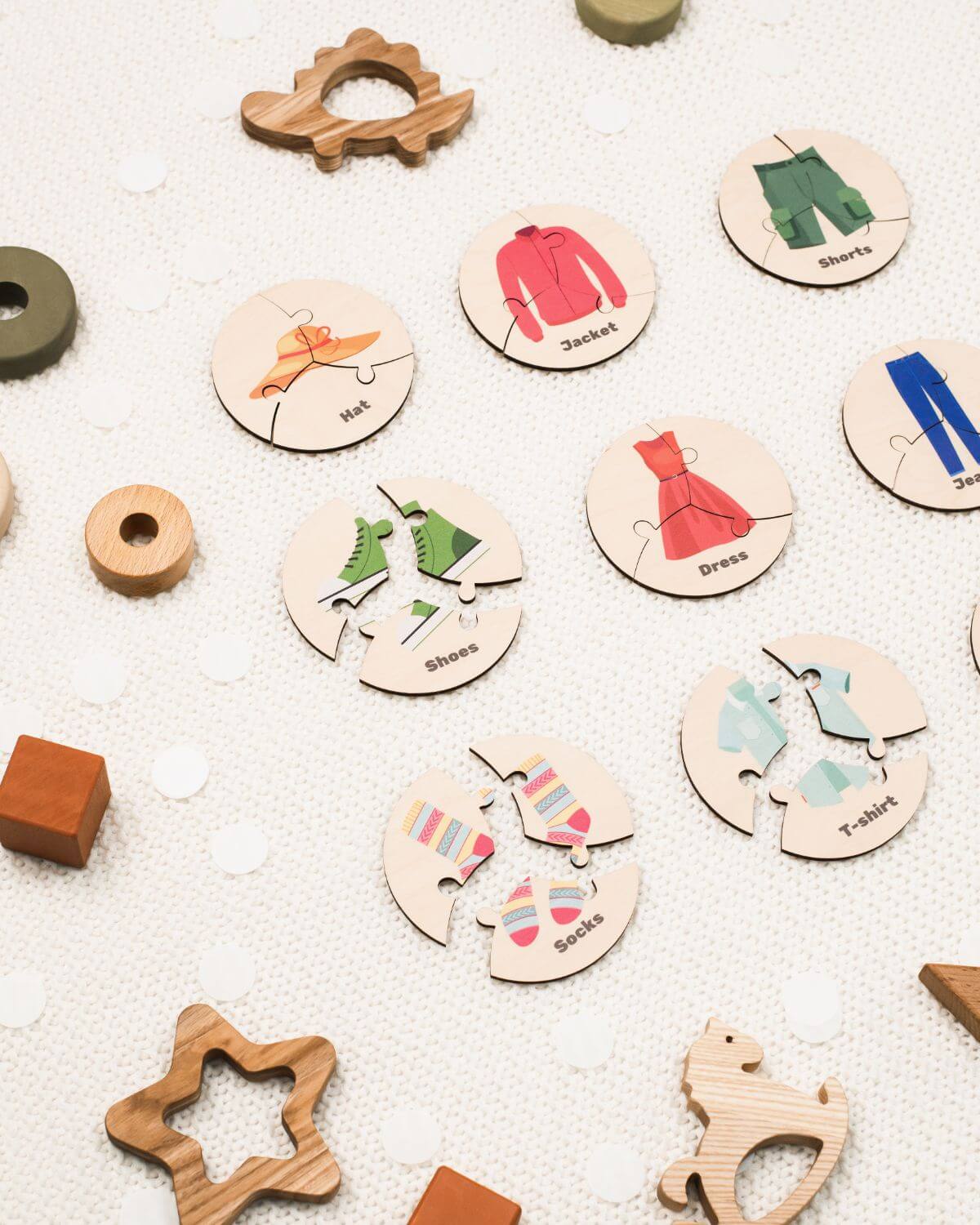 wooden clothes round jigsaws