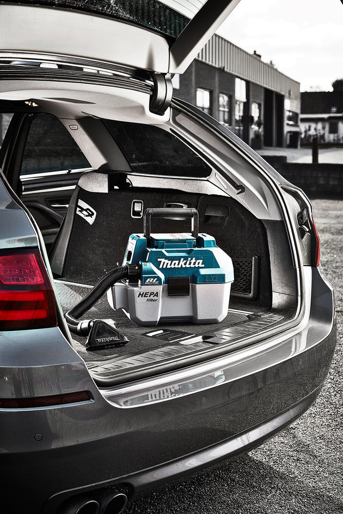 
          Staubsauger / Blasgerät LXT ®
          DVC750LZX1
        