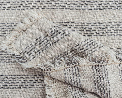 soñho Finca Tischdecke 160 x 260 blau gestreift