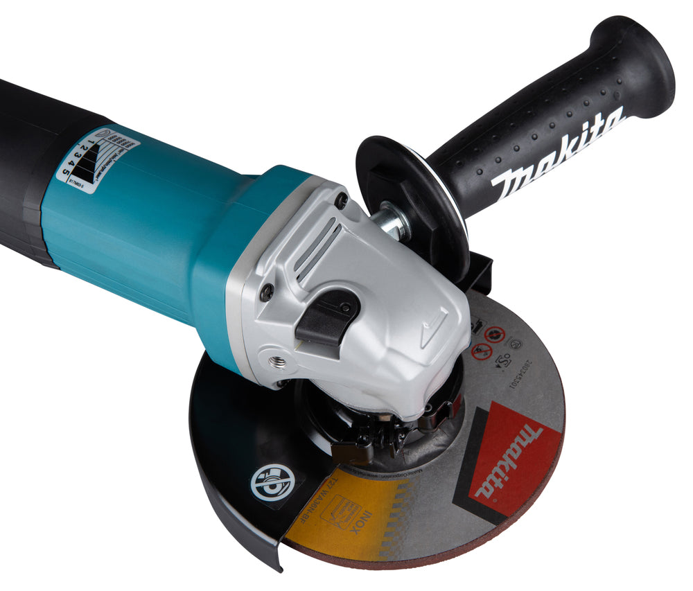 
          Elektrischer Winkelschleifer
          GA6040CF
        