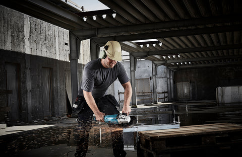 
          SET Elektrischer Winkelschleifer
          GA9020RFK3
        