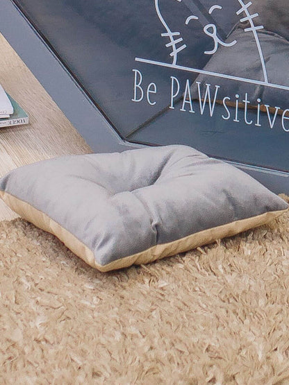 pillow for wooden cats house