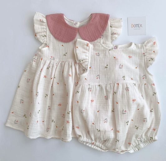 Flower Dress with pink collar