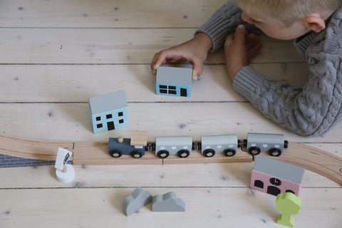 JABADABADO Holz Eisenbahn W7116 bunt 23x23x25cm