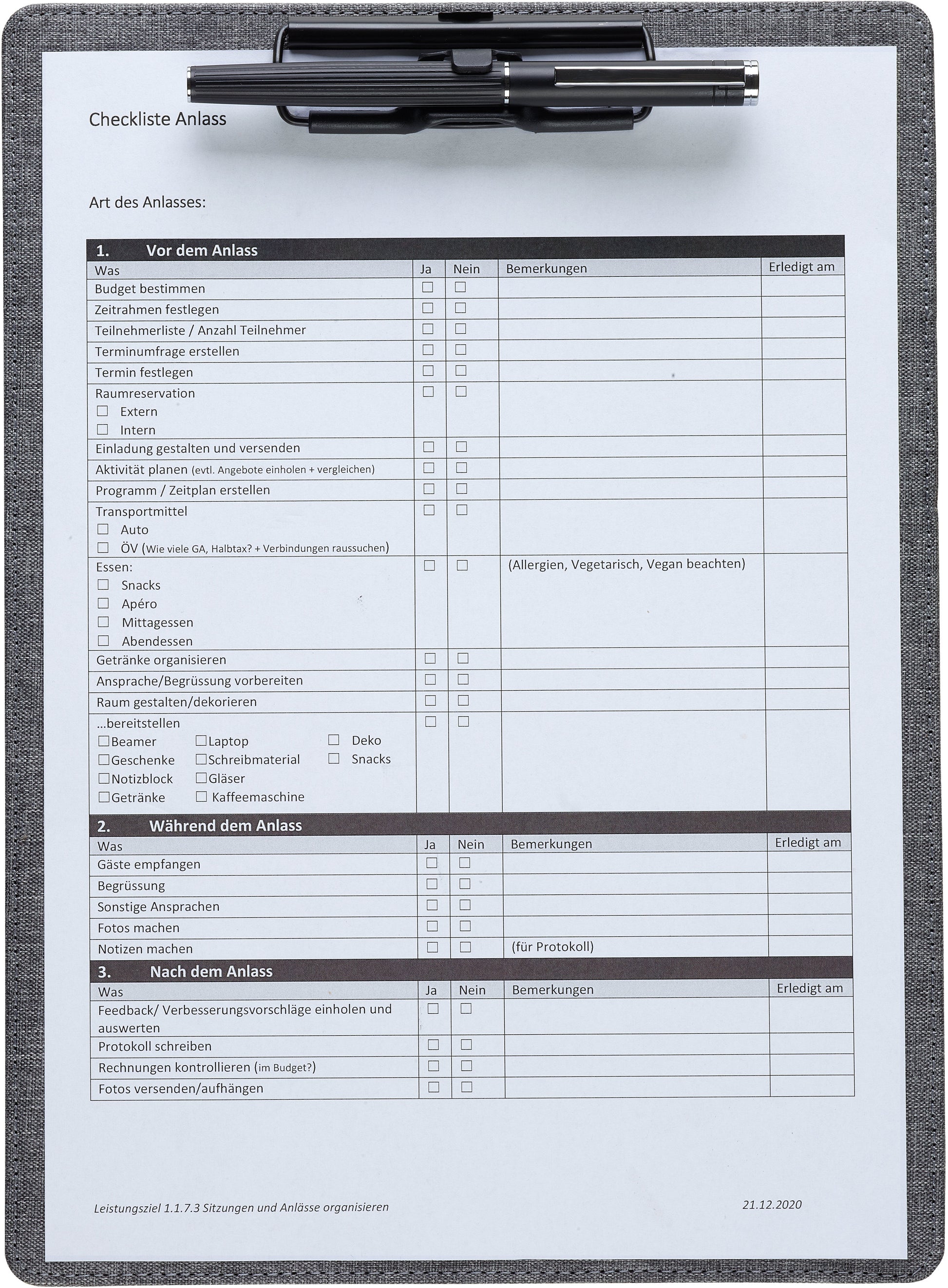 KOLMA Klemmbrett RPET A4 06.007.03 hoch grau 32x23cm