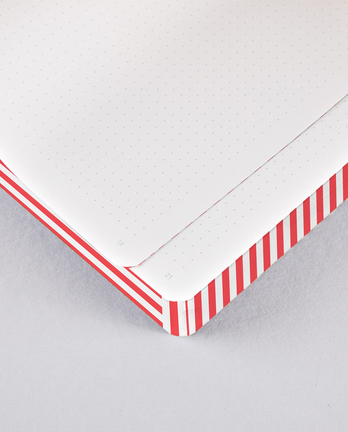 NUUNA Notizbuch Graphic L 55393 ON - OFF 256 Seiten