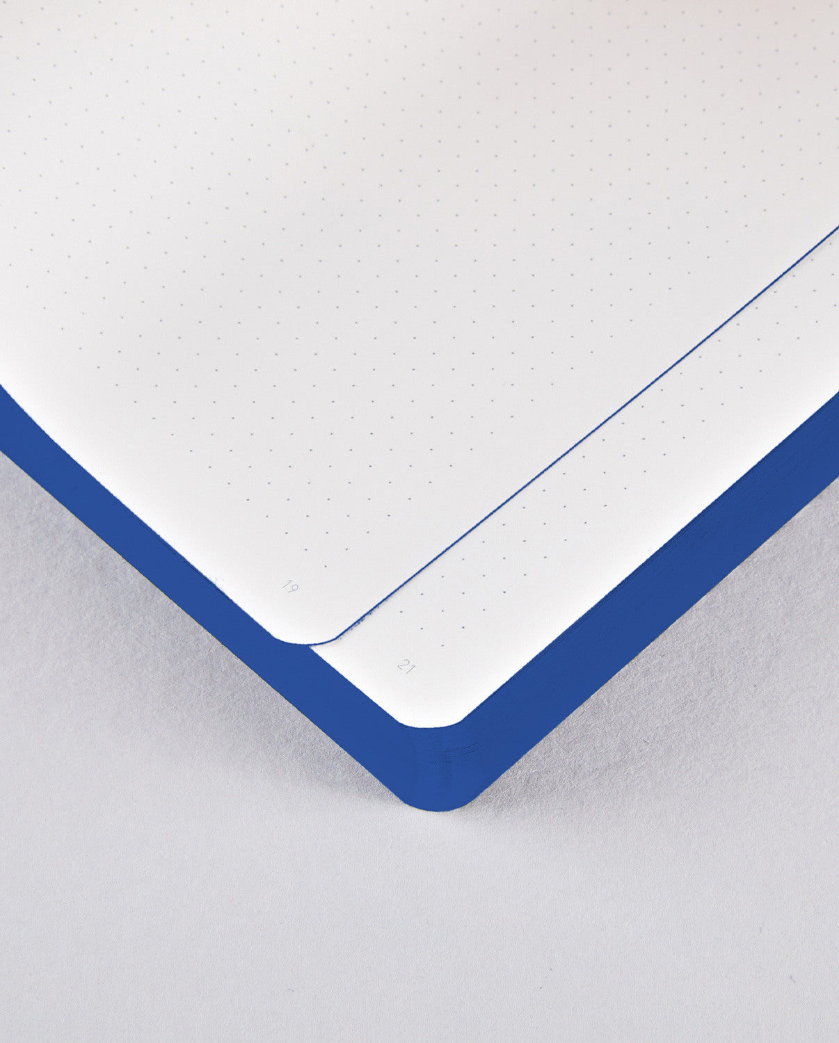 NUUNA Notizbuch Graphic L 55706 A LINE IS A DOT 256 Seiten