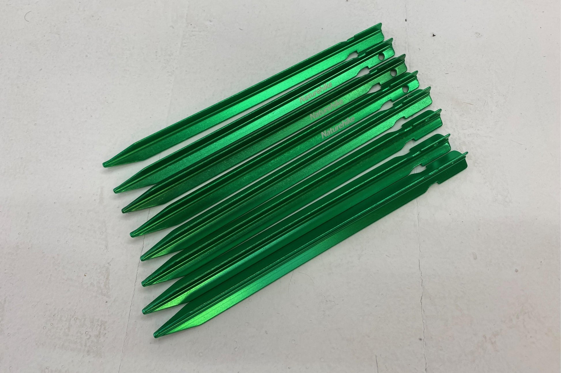 Aluminium Heringe Set à 8 Stück green