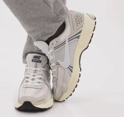 Nike Zoom Vomero 5 Platinum Tint