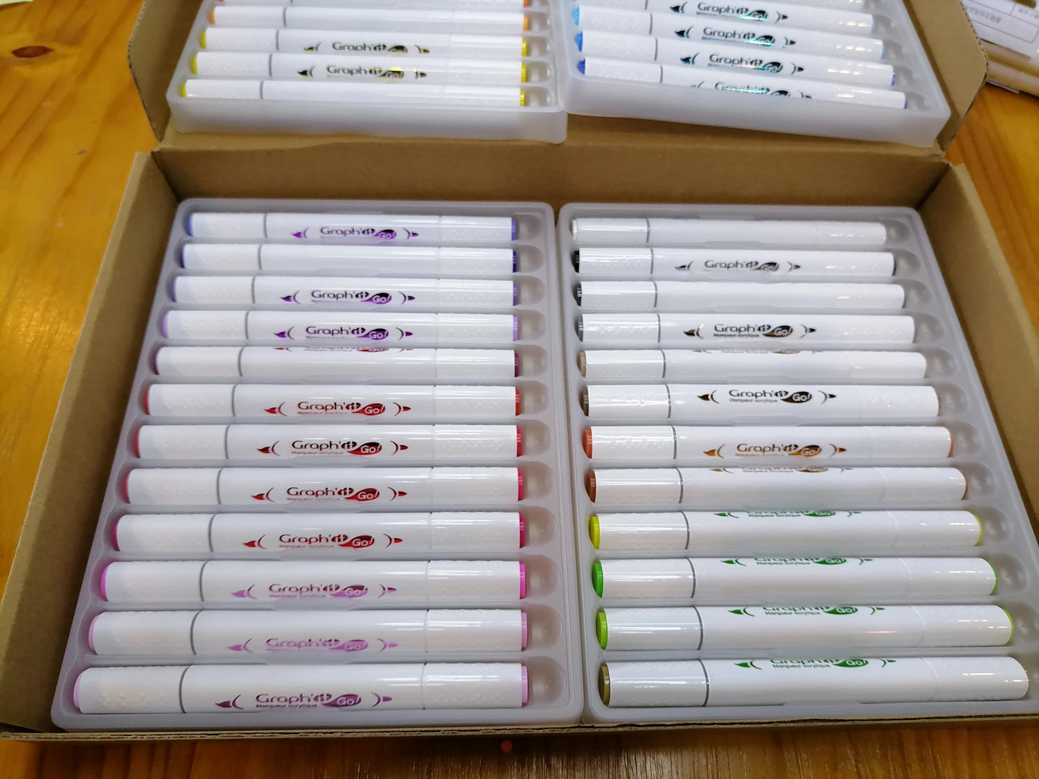 GRAPH'IT GO SET DE 48 MARQUEURS ACRYLIQUE COLORIAGE MYSTERE